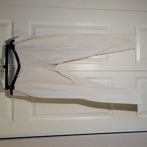 Under Armour white mid weight bottoms size XL